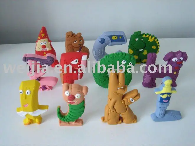 
 3d-фигурка с мультяшными буквами  