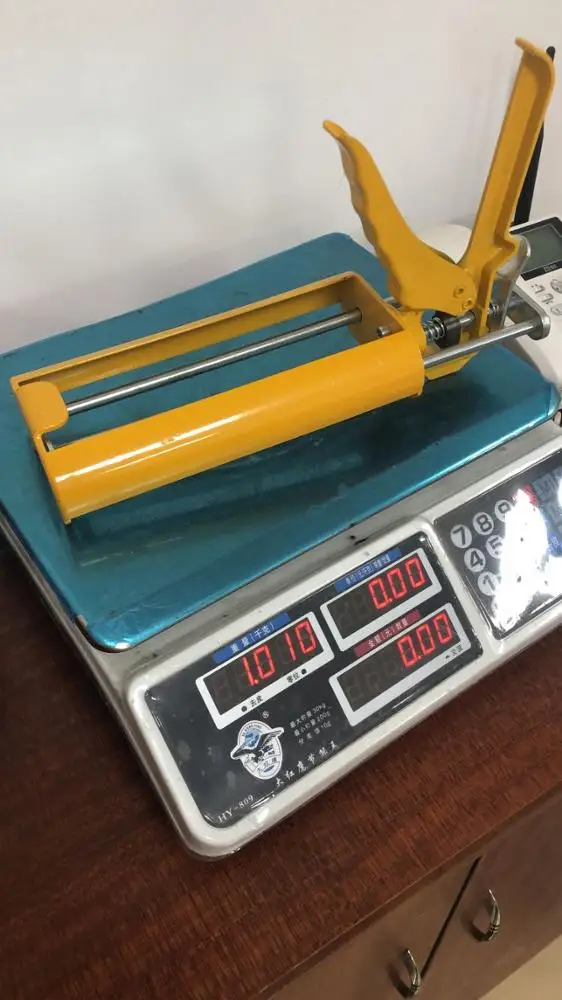 TK-A24  Heavy Duty New Designed Silicone Cartridge Sausage Caulking Gun