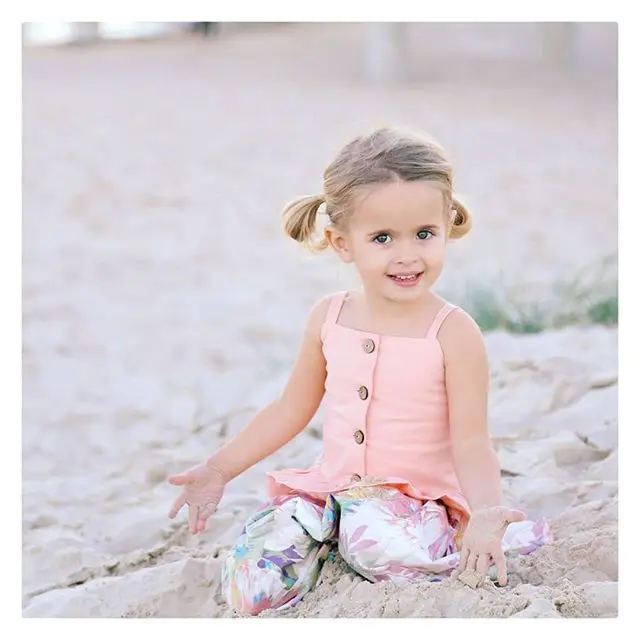 New Baby Girls summer floral outfit two pieces Set pink suspender top + flower Printed Pleated Skirts Kids holiday sets