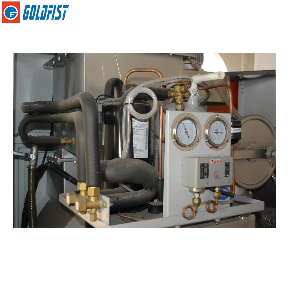 Fully automatic small hydrocarbon dry cleaning machine