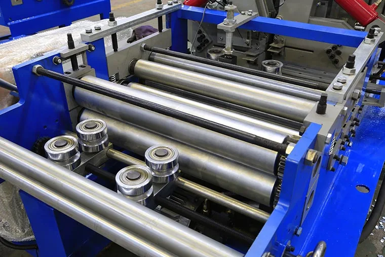 Automatic steel  C Shape purlin roll forming  machine for C80-300