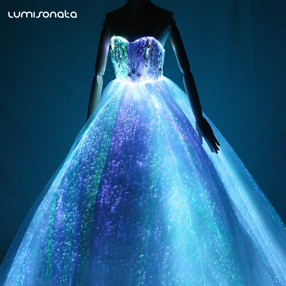 Led light up Illuminated fiber optic wedding dress with beads veil length to ground