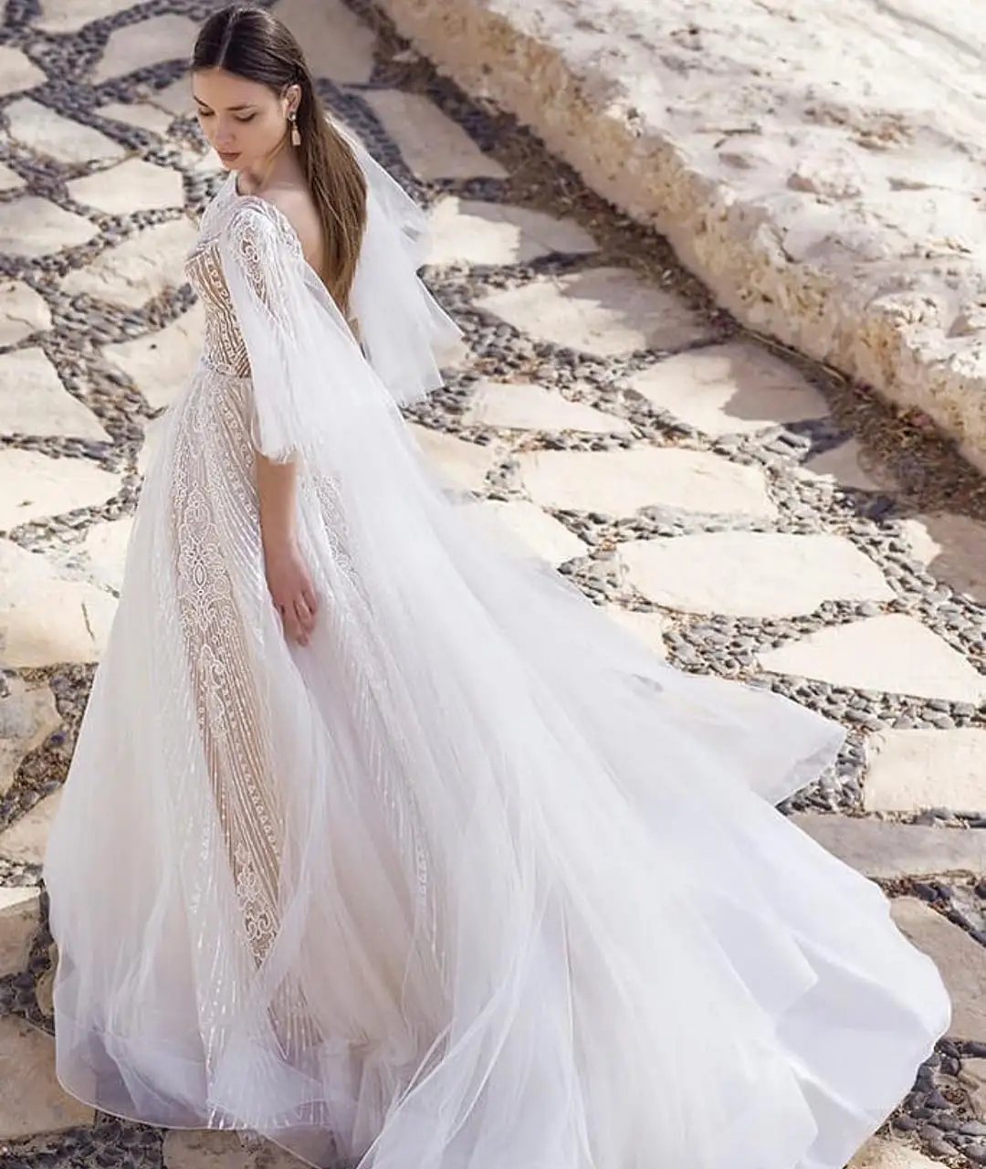 Eslieb A51 2019 Hot Sale Boat Neck Satin Lace Bridal Gown half Sleeve Muslim Gold Wedding Dress Turkey Istanbul