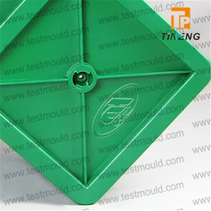 blue black and green color plastic concrete cube test mould