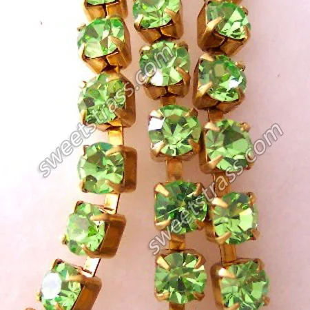 various size Wholesale Fashion bling bling decorative rhinestone trim