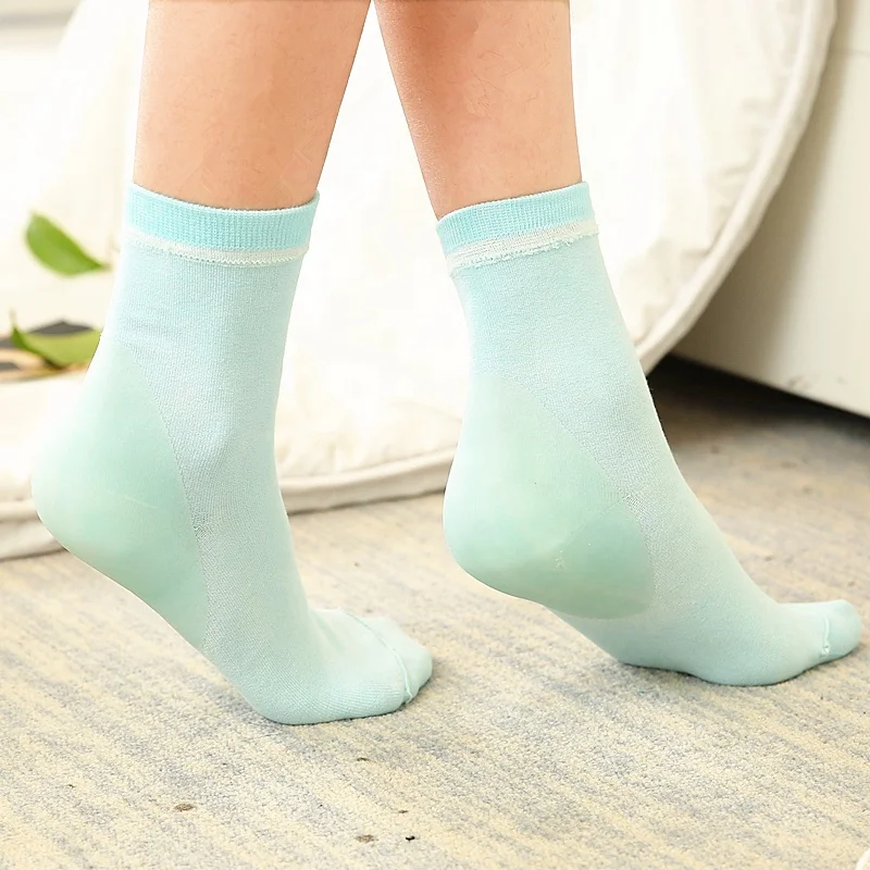 Ladies cotton gel moisture socks for foot care