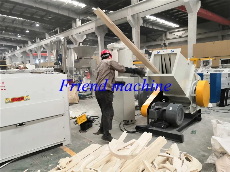 PVC pipe and profile crusher
