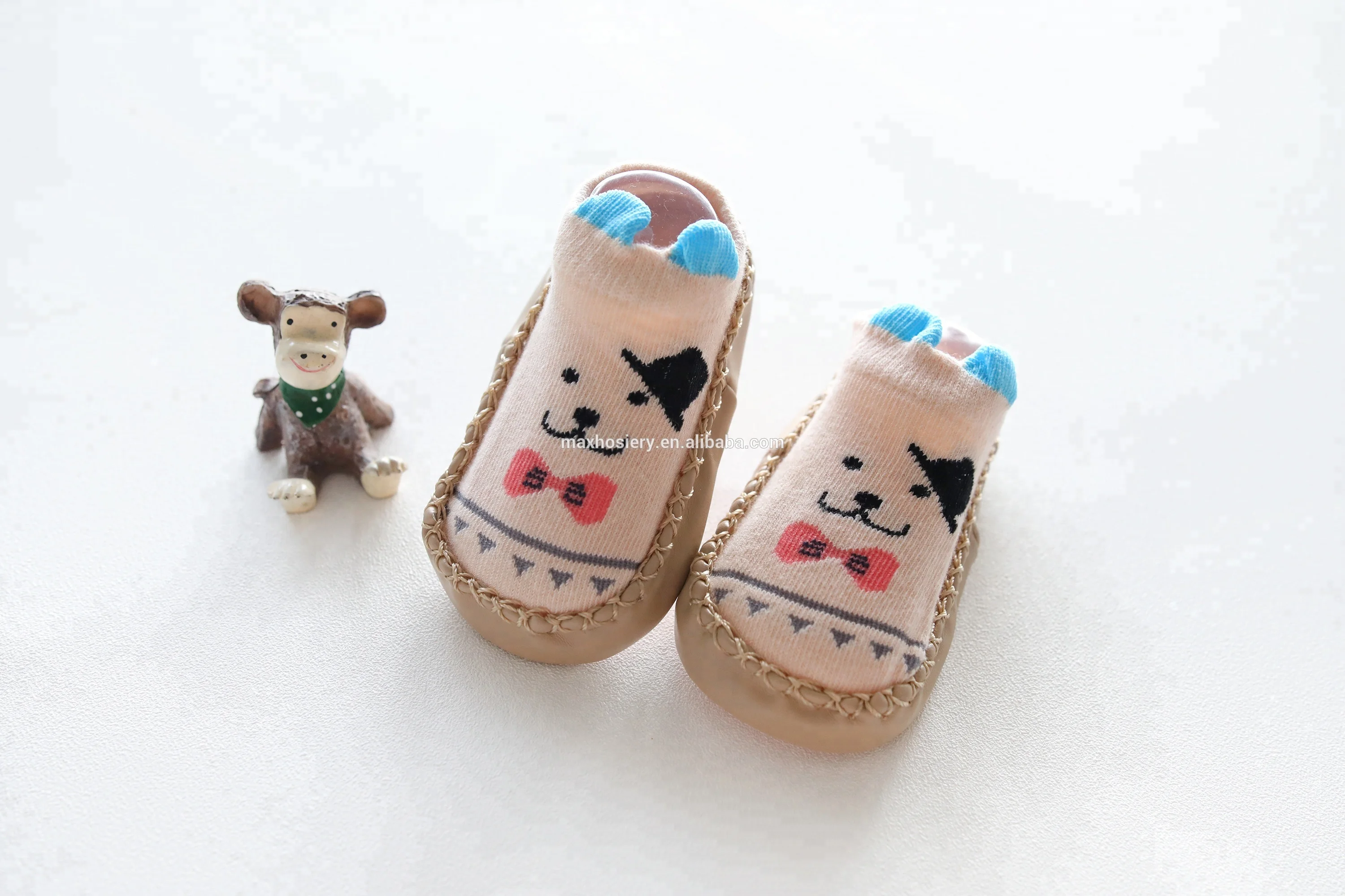 MAX Bulk wholesale cheap cute animal kids rubber sole shoe socks FOR KIDS BABY SOCKS SMILE KNITTED