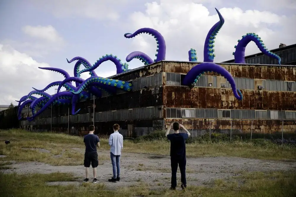 Customized inflatable halloween building decoration octopus tentacles