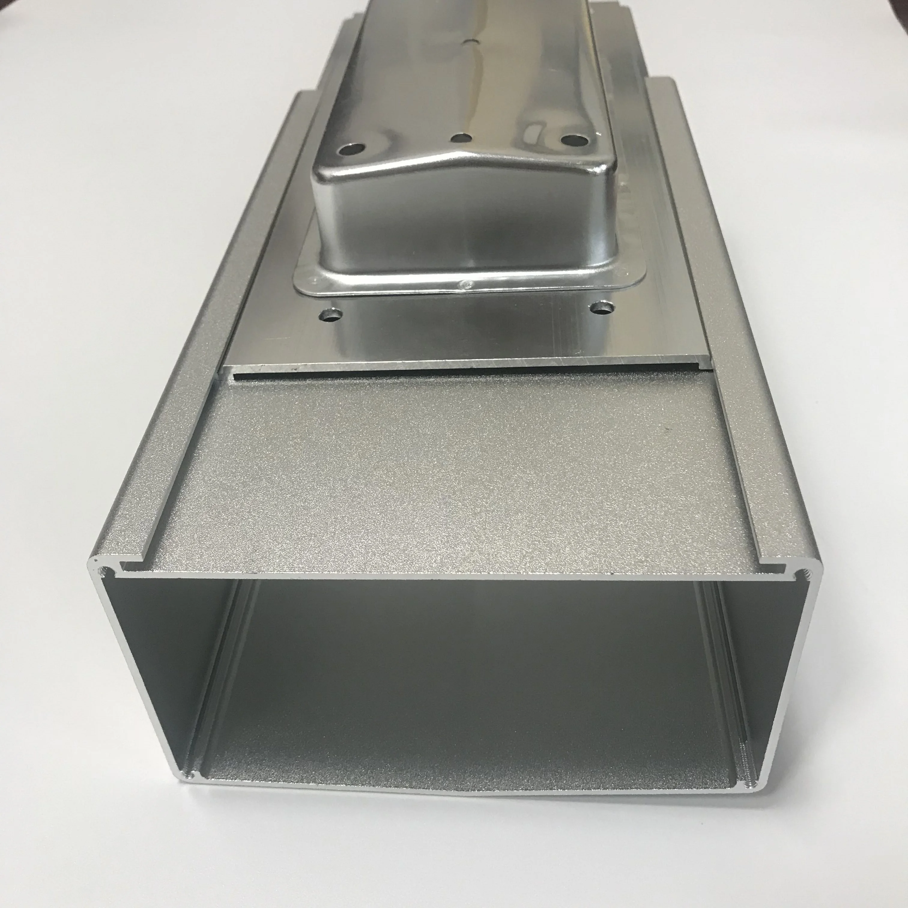 Wow!! Mill finish aluminum pipe bending profile extrusion manufacturer,wood anodized aluminium bending tube extrusion factory