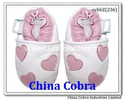 
CHINA COBRA high quality soft sole leather baby shoes baby moccasins 
