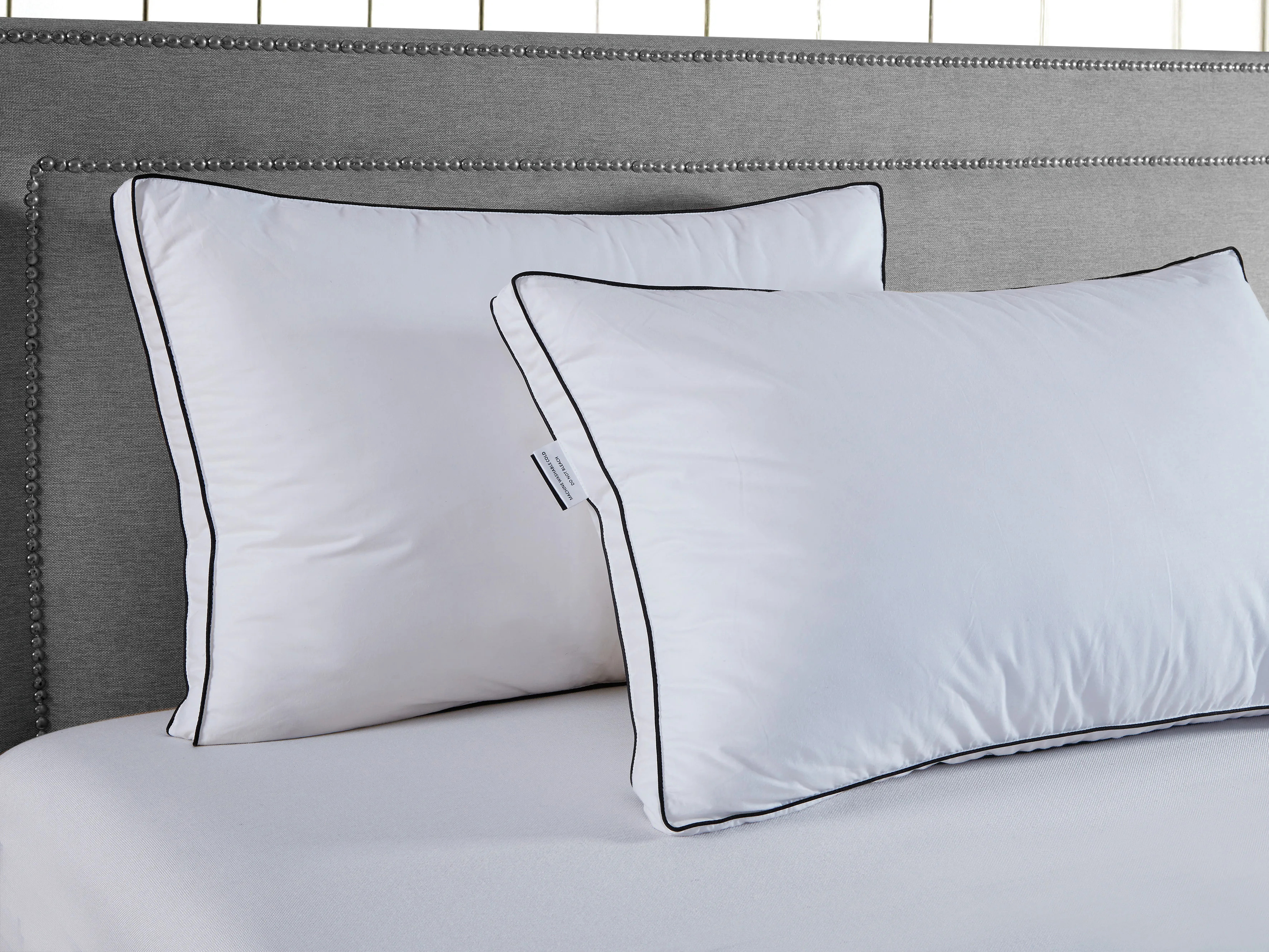 Deeda factory high quality siliconized microfiber hotel pillows