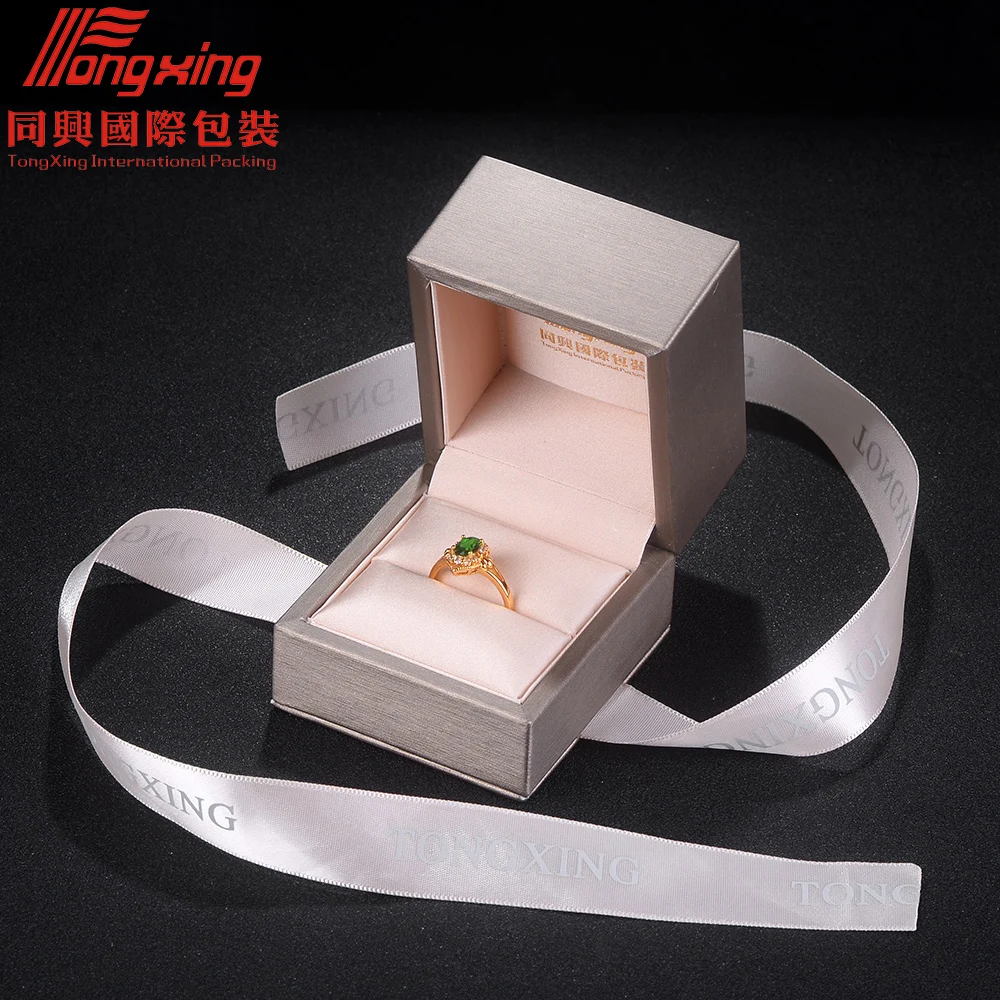Gift Paper box jewelry packaging with fashion design