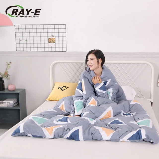 
2019 hot sale winter multifunction warm quilt with sleeves for kids web celebrity new design lazy quilt 