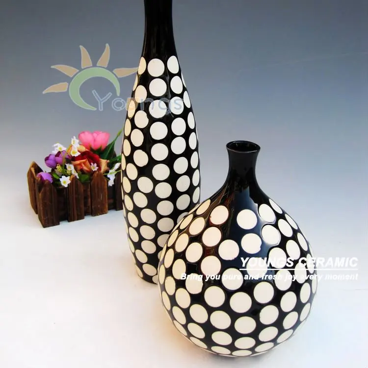 Nice black and white pottery vases for decoration