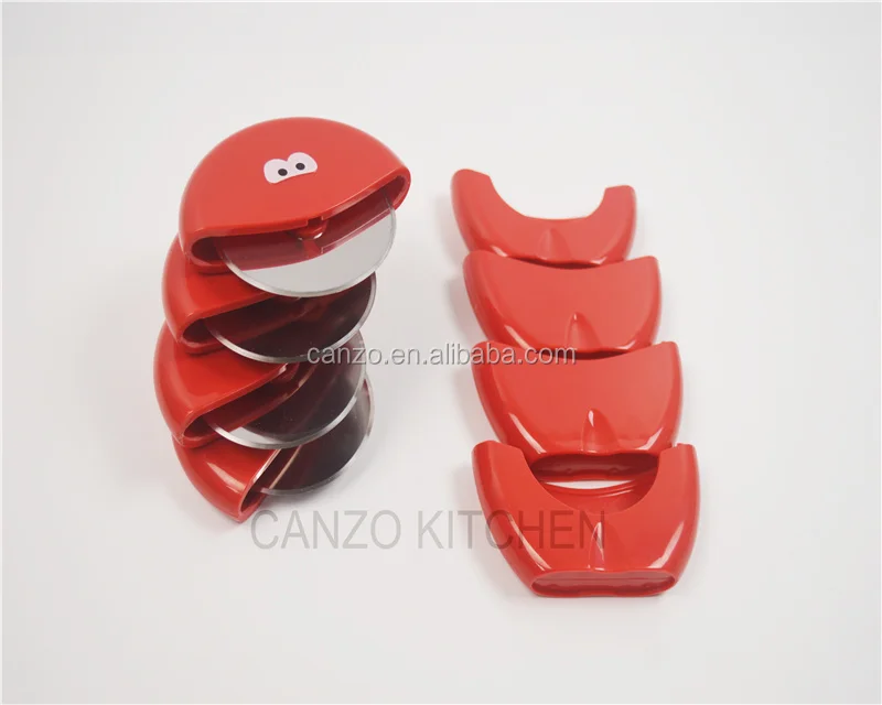 Wholesale Customized Pizza Knife Tools Stainless Steel Cute Pizza Cutter Wheel with Safety Blade Cover