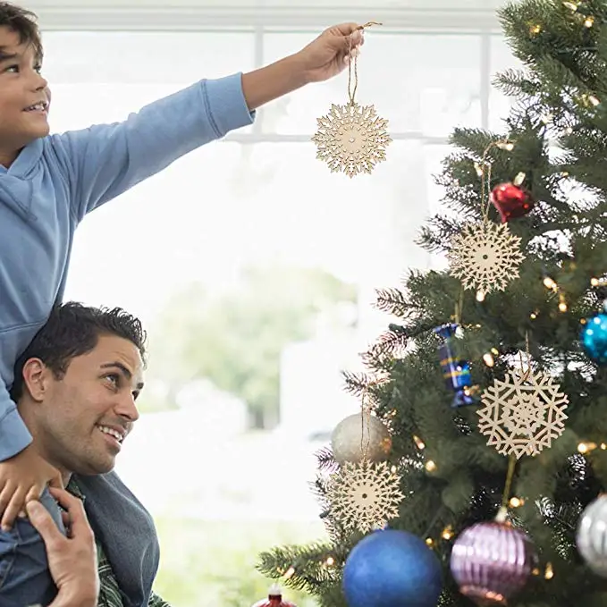 Wholesale Christmas Ornaments Snowflakes Wooden Laser Engraving Decorations