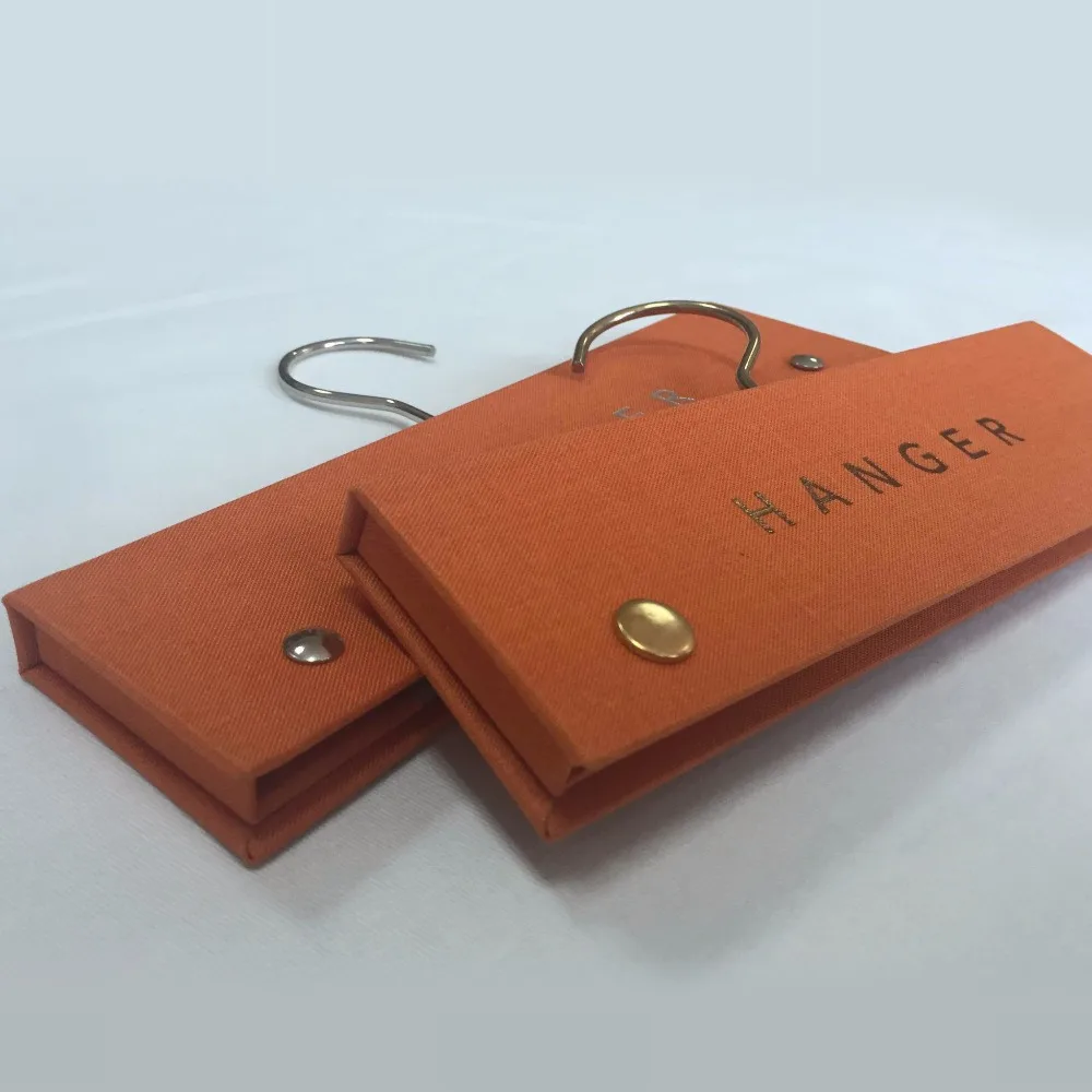 2016 New Custom Clothes Hangers Wholesale Cardboard Hanger Waterfall Header