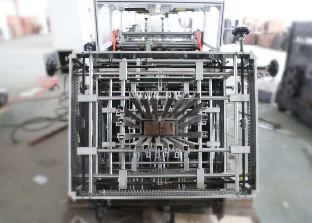 hot sell and good price of burger box making machine