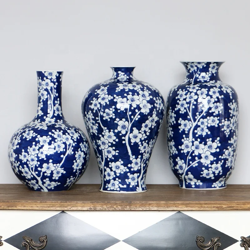 Jingdezhen wholesale hand painted blue and white porcelain plum vase hotel home tabletop decoration antique finished ceramic jar