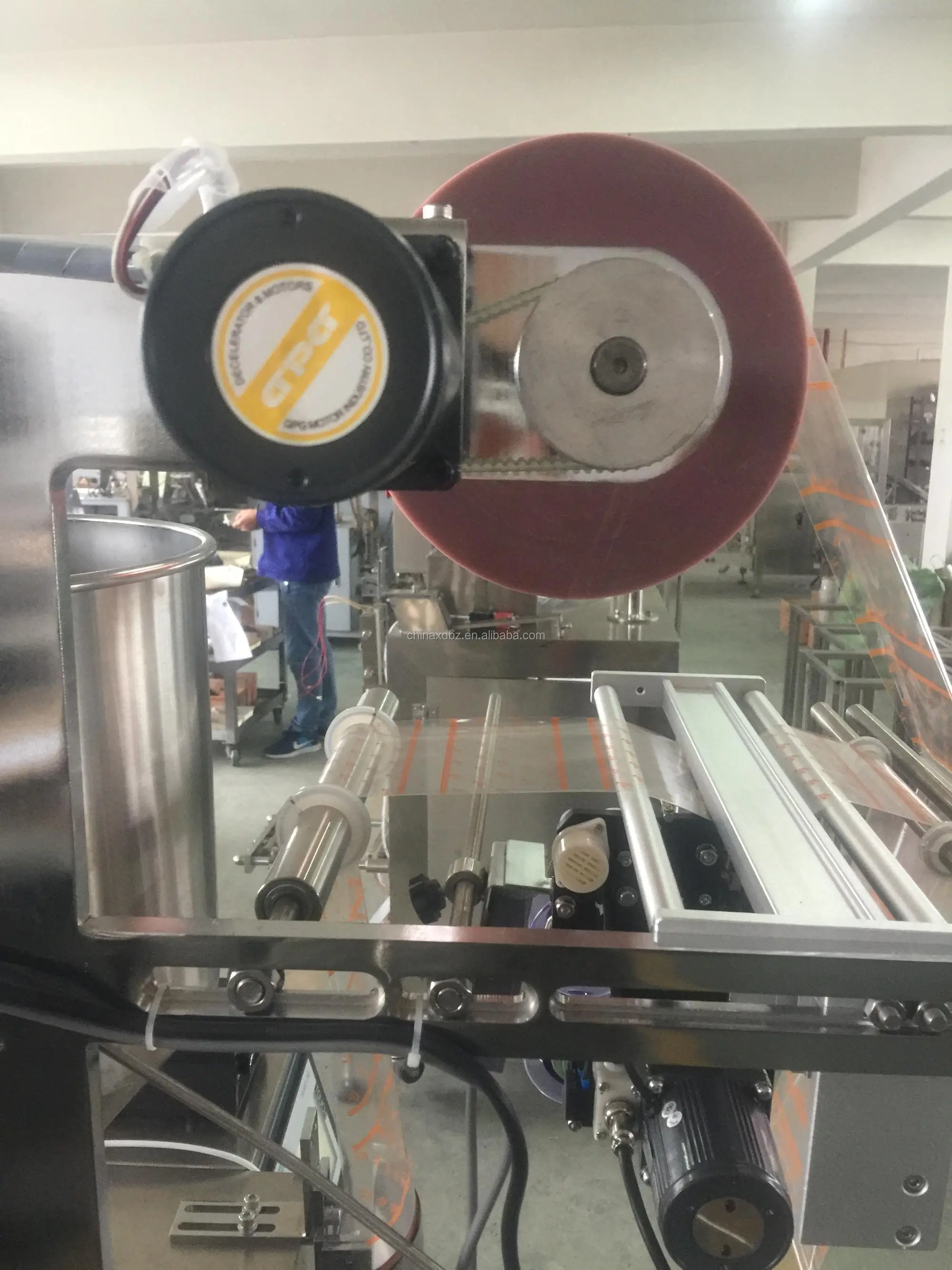 zipper pouch liquid packing machine factory price for sale