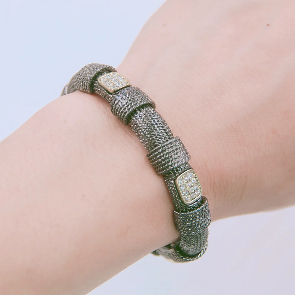 
Hot selling top design steel wire connected zinc alloy bars open and close magnetic bangle bracelet with bling bling rhinestone 