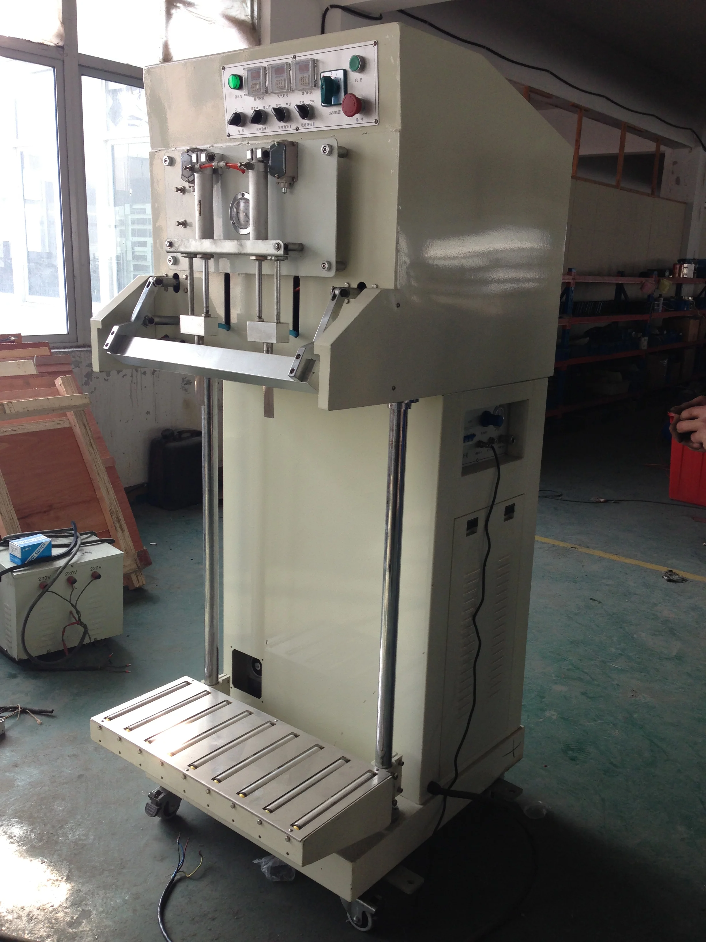 Semi Automatic Vertical External Nozzle Food Nitrogen Gas Flushing Plastic Bag Vacuum Sealing Machine