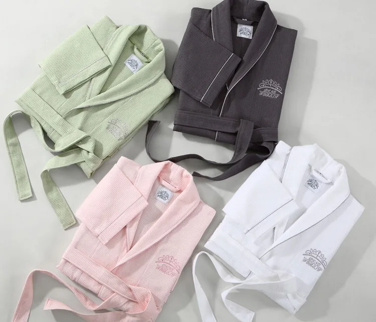 Custom Size 100% Cotton White Shawl Collar Terry Bathrobe in stock