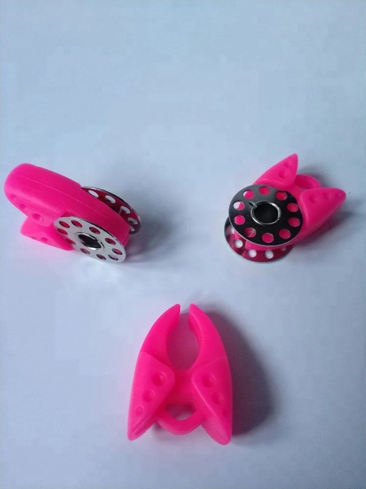 12 Pieces Assorted Color Sewing Tools Accessories Thread Bobbins Holders Clamps