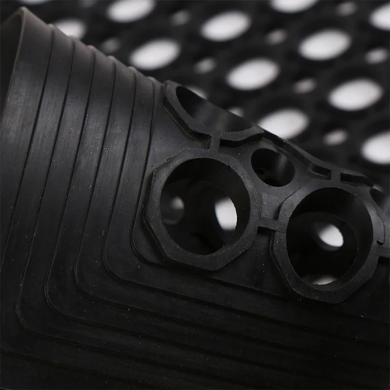 
New design good price manufacturer flooring rubber drainage hole mats with holes 