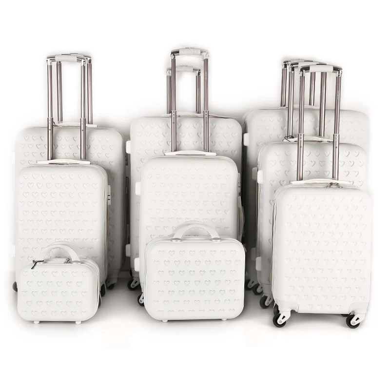 Наборы чемоданов на колесиках для путешествий