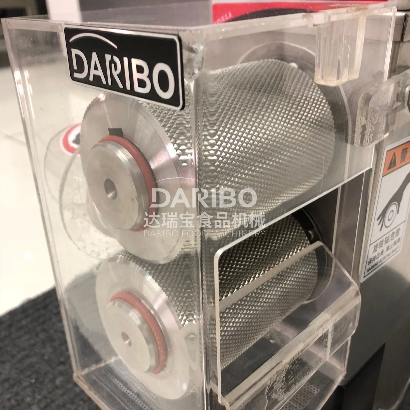 Newest Professional Sugar Cane Juicer/Factory Made Commercial Electric Sugarcane Juice Machine