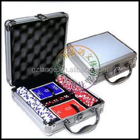 Deluxe 100PCS Clay Poker Chips Casino Poker Chip Set with Dealer Button And Dice