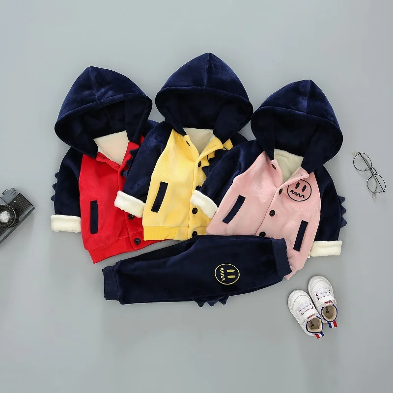 China Alibaba Wholesale Clothing Newborn Baby Boys Clothes With Velvet