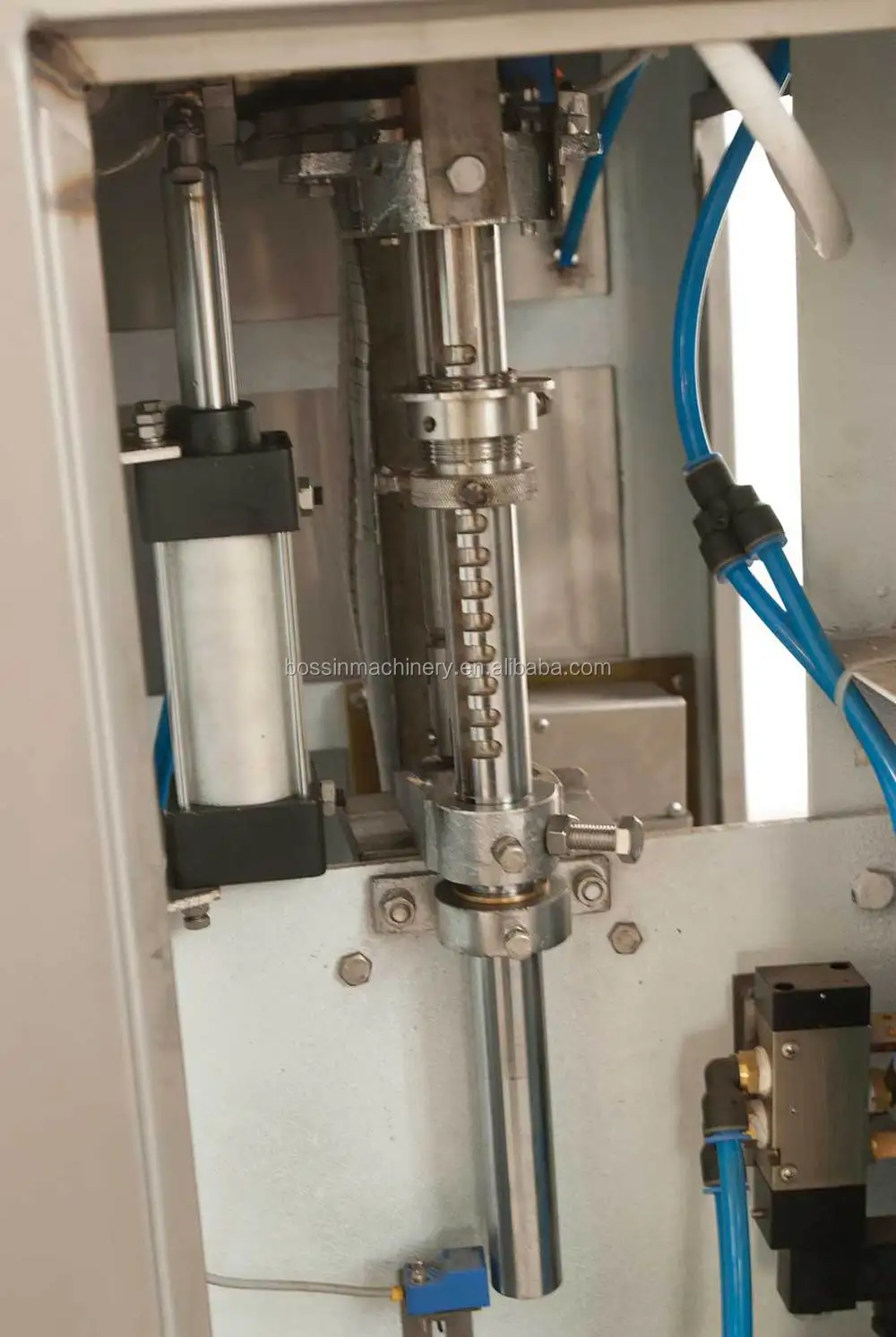 Pneumatic Quantitative Sausage Stuffing Machine with linker