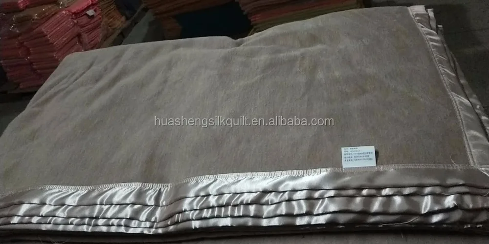Wholesale Elegant Beautiful Use In Four Season Mulberry Silk Blanket