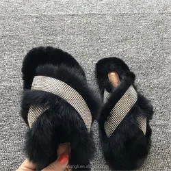 Женские удобные замшевые шлепанцы с подкладкой из кроличьего меха, дышащие домашние и уличные теплые шлепанцы с перекрестными ремешками и кристаллами, новинка 2018