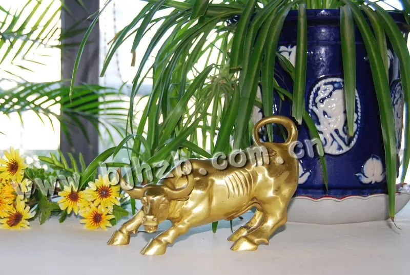 
brass bull statue artware 