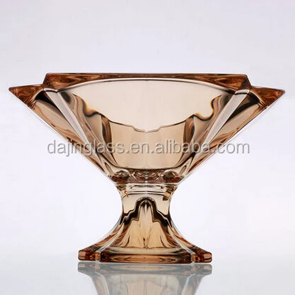 Luxury Tableware Ornament Decoration Glass Fruit Plate With Foot Home Decoration Lead Free Crystal Dinner Plate Glass Fruit Bowl