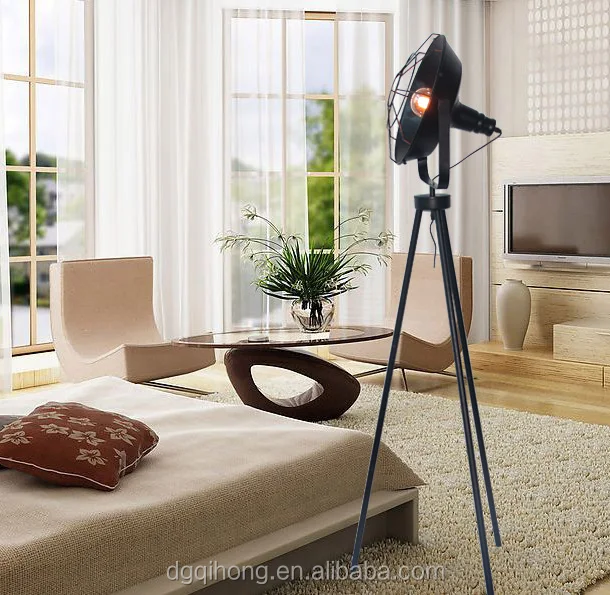 vintage tripod metal floor lamp floor light Old School, industrial style