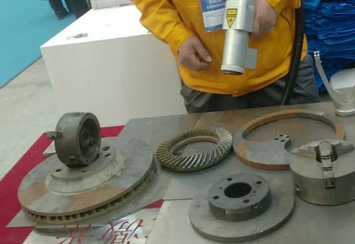 The clad layer and coating metal surface diot and rust removal laser cleaning machine of Sundor Laser