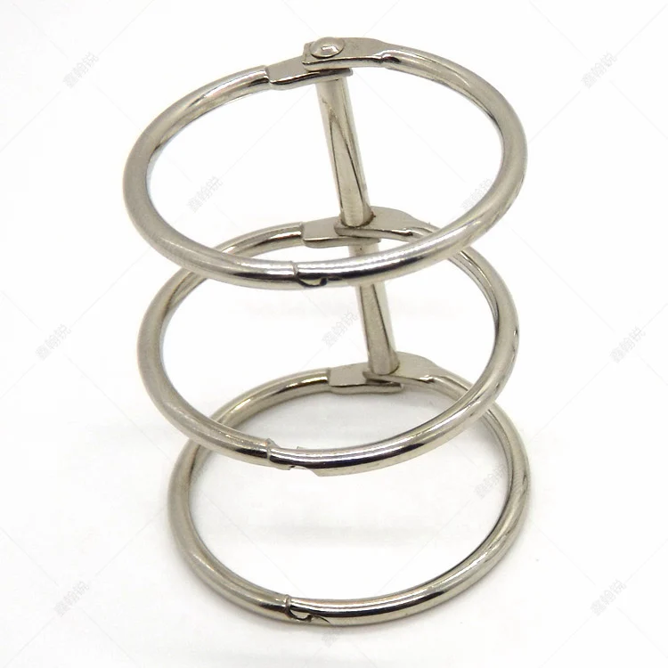 Канцелярское кольцо с календарем и тремя отверстиями