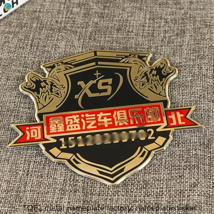 
metal badges 
