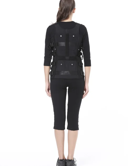 Wireless EMS suit with impulse generator and APP for personal body fitness