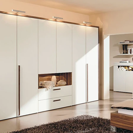 Luxury customized glossy lacquer door wardrobe