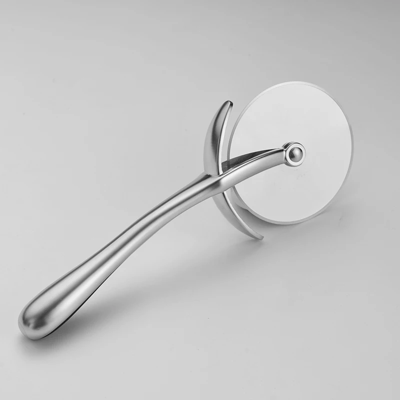 multifunction zinc alloy metal custom round novelty wedding favors bicycle wheel pizza cutter