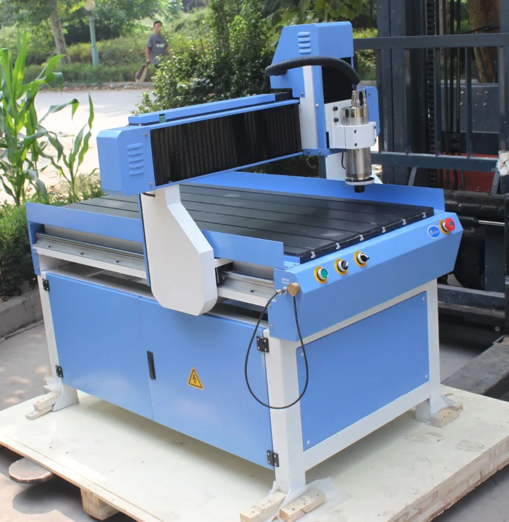 China 3D Woodworking Machine Z6090L CNC Router 600x900