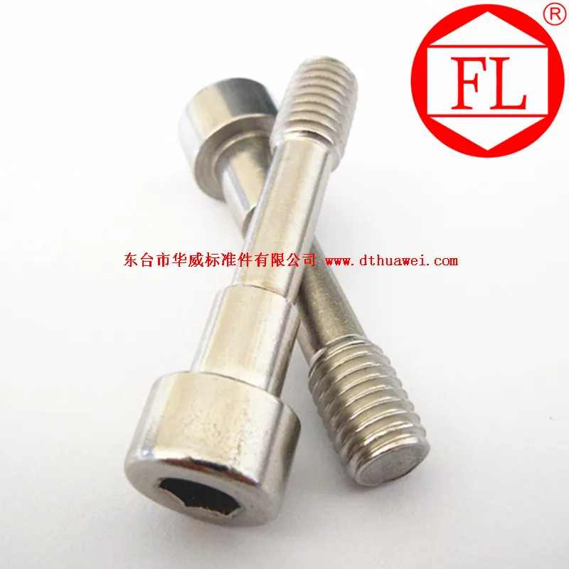 Inside six corner cylinder head rough rod without lifting screws