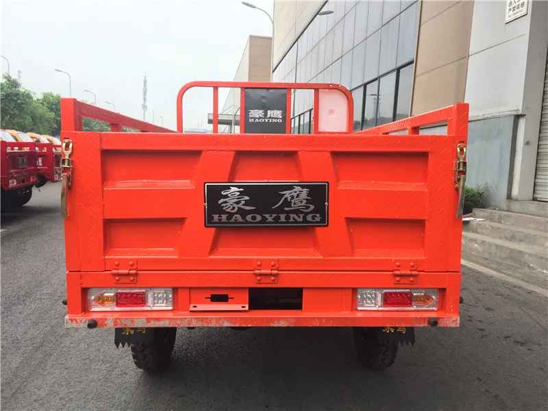 Chongqing Cargo Gasoline Truck 200cc 250cc 300cc motor 3-wheel Tricycle in Peru