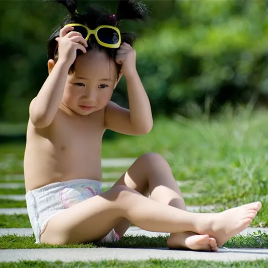 
European lovely disposable machines for adult baby diapers in bales 